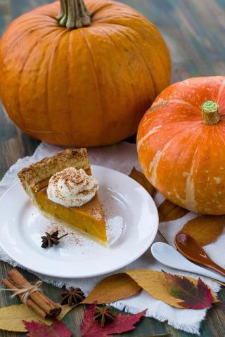 Thanksgiving Tales: Book Lists in English and Spanish